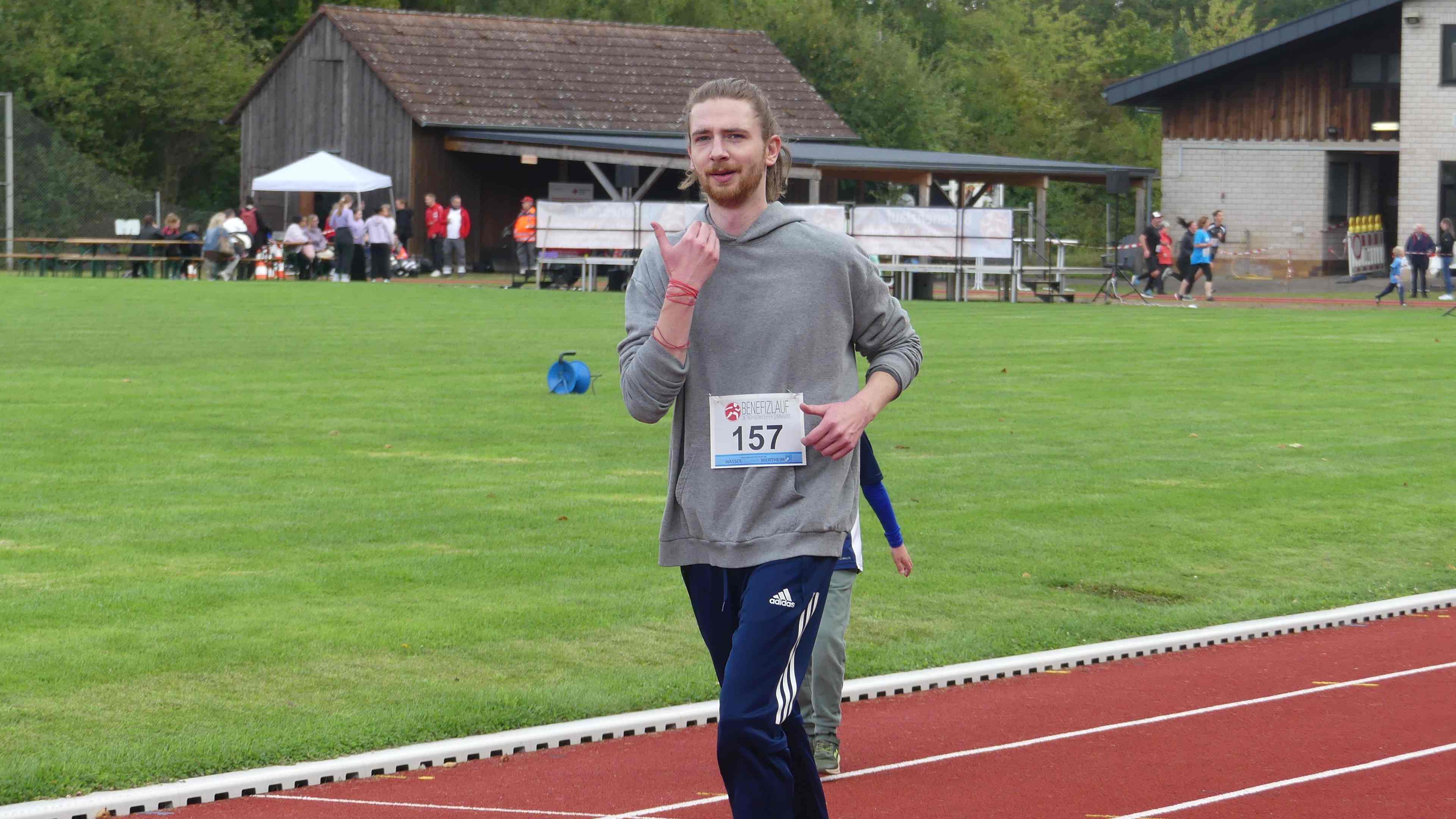 Bild vom 14. Benefizlauf im Jahr 2024. Dies ist das 70. Bild.